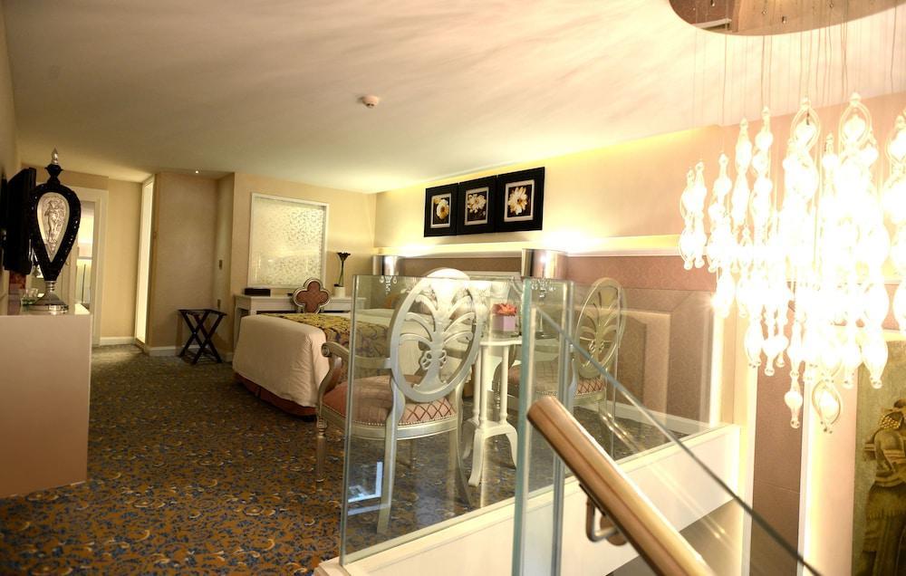 Hotel Metropole Макао Экстерьер фото